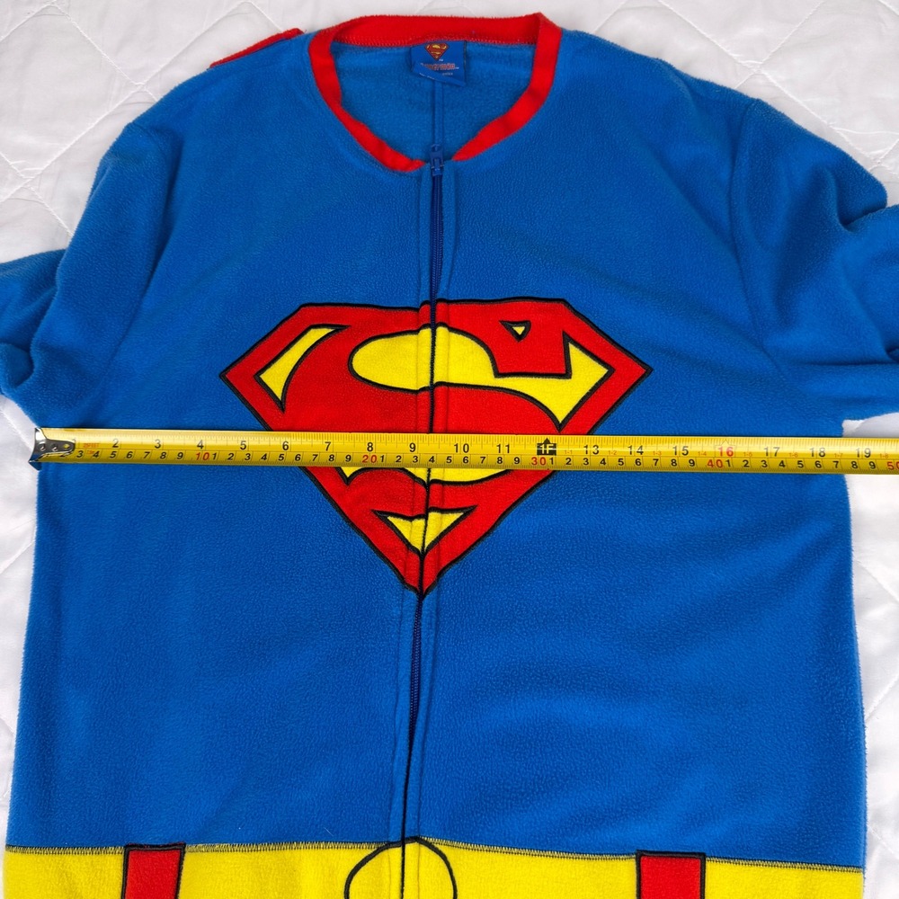 DC Comics Superman Adult M Fleece One Piece Pajamas Cape Costume with Pockets - Picture 9 of 13